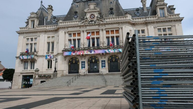 JO Paris 2024 : les derniers préparatifs avant le passage de la flamme olympique à Vichy