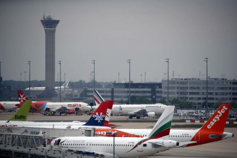 JO de Paris 2024 : les aéroports parisiens visés par un préavis de grève d'un syndicat le …