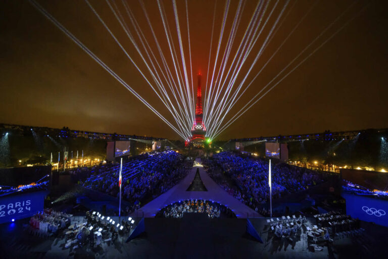 Paris 2024 Olympics: The rule-breaking opening ceremony in pictures – Le Monde